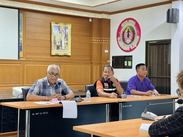 อบต.นาขา ประชุมพนักงานประจำเดือนตุลาคม พ.ศ.2567