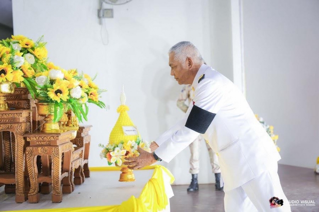 พิธีวางพานพุ่มดอกไม้ถวายราชสักการะ วันชาติและวันพ่อแห่งชาติ