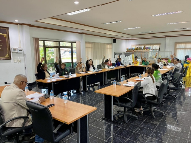 ประชุมคณะกรรมการพัฒนา อบต.นาขา พิจารณาร่างแผนพัฒนาท้องถิ่น(พ.ศ.2566-2570)เปลี่ยนแปลงครั้งที่ 1/2568 