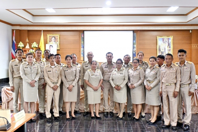 ประชุมสภาองค์การบริหารส่วนตำบลนาขา ครั้งแรก