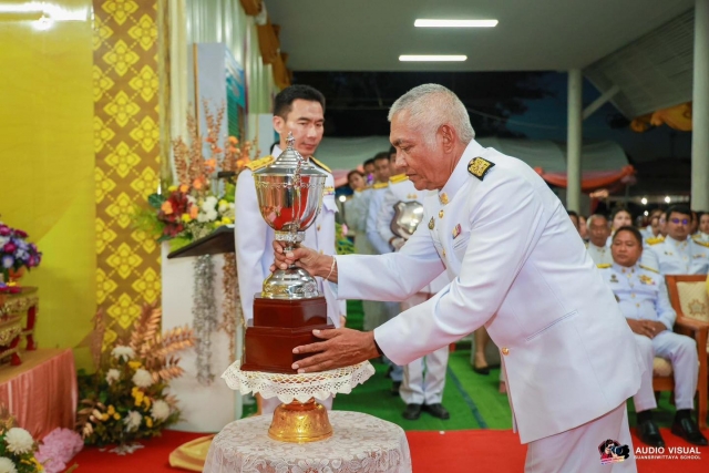 พิธีปิดกิจกรรมทางน้ำงานประเพณีแห่พระแข่งเรือขึ้นโขนชิงธงหลังสวน ประจำปี 2567