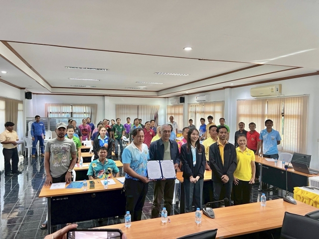 อบต.นาขา ร่วมกับสำนักงานพลังงานจังหวัดชุมพร อบรมเชิงปฏิบัติการเกี่ยวกับระบบสูบน้ำพลังงานแสงอาทิตย์